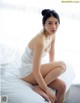 Suzu Honjo 本庄鈴, 写真集 Natural Beauty 豪華愛蔵版 Set.01 P9 No.1f50af